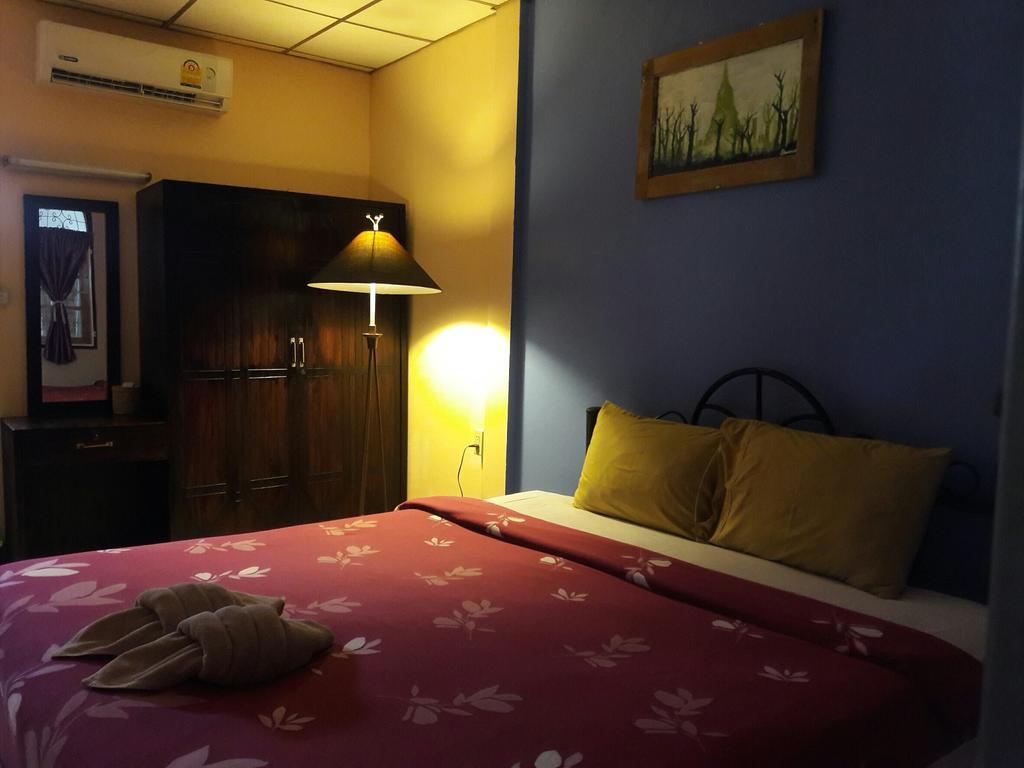 Goodmorning By Tamarind Hostel Phra Nakhon Si Ayutthaya Exterior photo