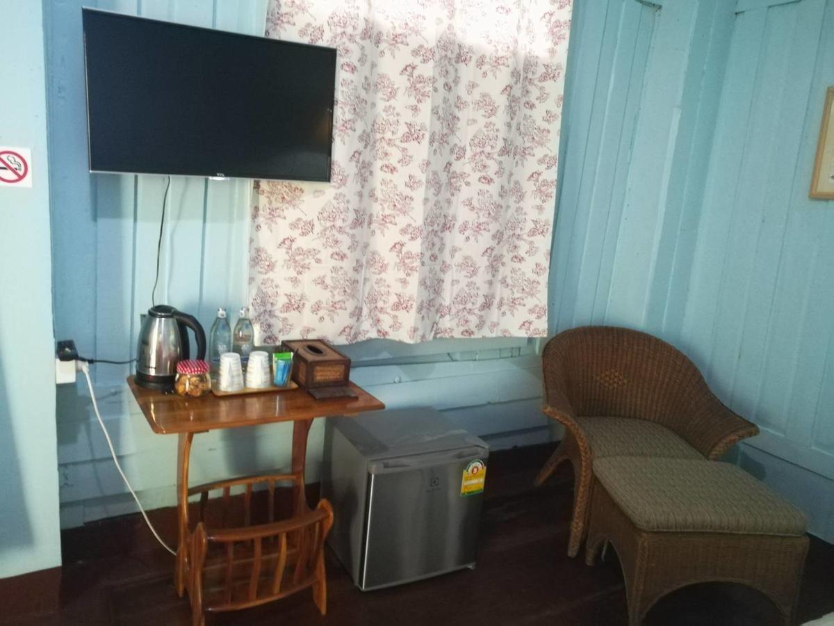 Goodmorning By Tamarind Hostel Phra Nakhon Si Ayutthaya Exterior photo