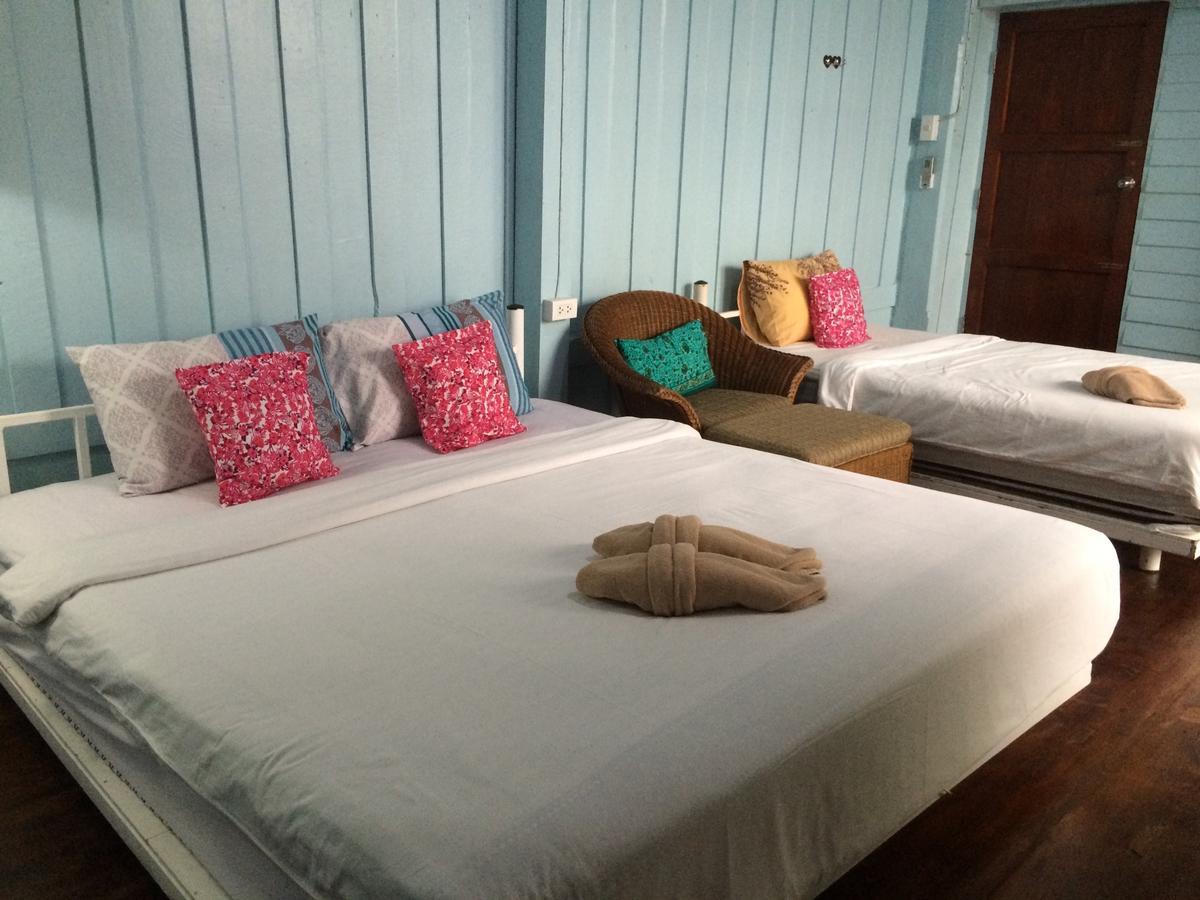 Goodmorning By Tamarind Hostel Phra Nakhon Si Ayutthaya Exterior photo